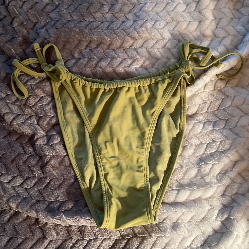 Bathing suit bottoms